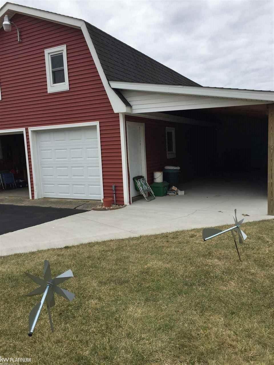 79455 Memphis Ridge Road Richmond, MI 48062 - Photo 5 of 18 31340769-4.JPG