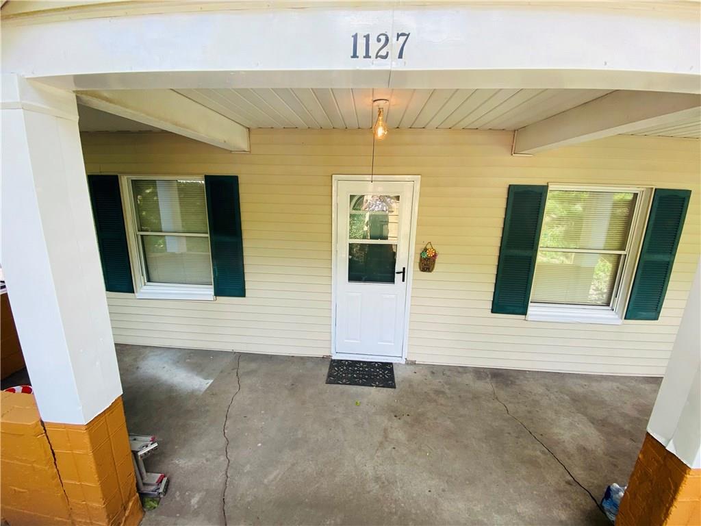 1127 Lapish Road Pittsburgh, PA 15212 - Photo 18 of 23 Front porch.