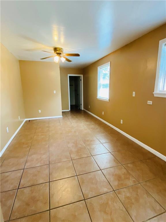 1127 Lapish Road Pittsburgh, PA 15212 - Photo 7 of 23 Dining area with main level full bath in back.