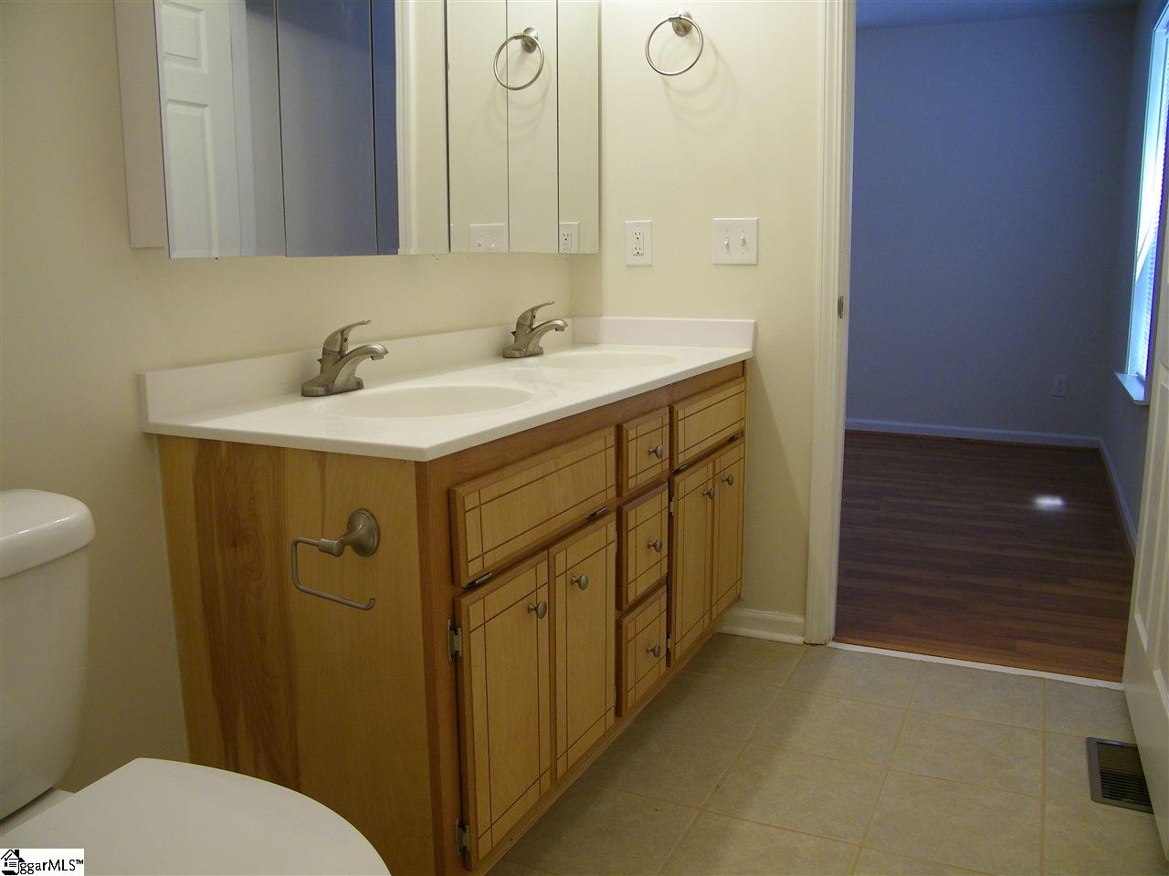 122 A Spring Street Greer, SC 29650 - Photo 11 of 27 Gallery Image 11