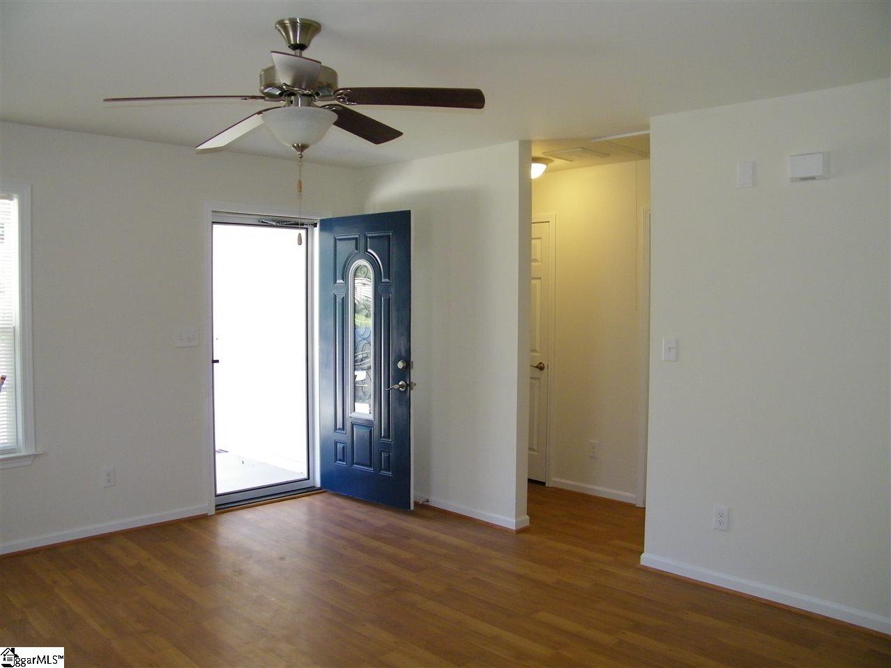 122 A Spring Street Greer, SC 29650 - Photo 4 of 27 Gallery Image 4