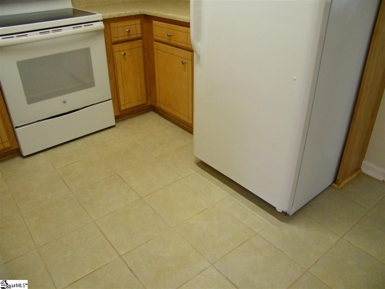 122 A Spring Street Greer, SC 29650 - Photo 6 of 27 Gallery Image 6
