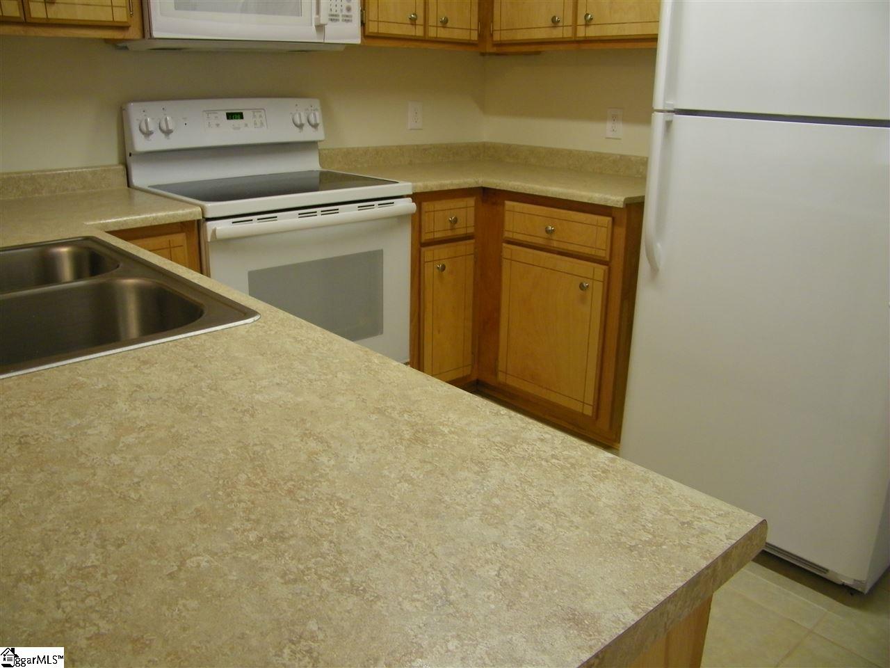 122 A Spring Street Greer, SC 29650 - Photo 7 of 27 Gallery Image 7