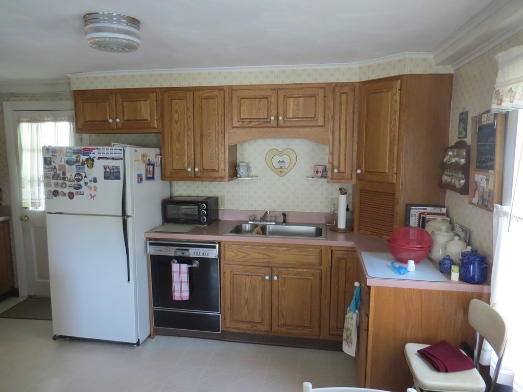 34 Hockanum Road Northampton, MA 01060 - Photo 9 of 17 Gallery Image 9