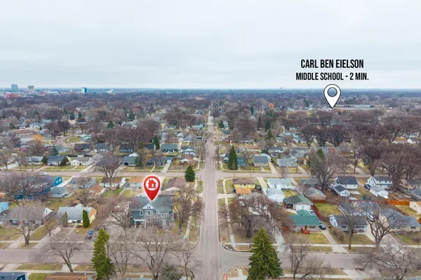 $350,000 | 826 21st Street South, Fargo, ND 58103