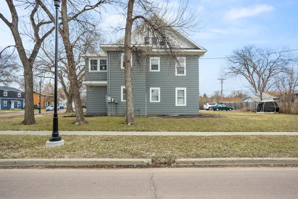 $350,000 | 826 21st Street South, Fargo, ND 58103
