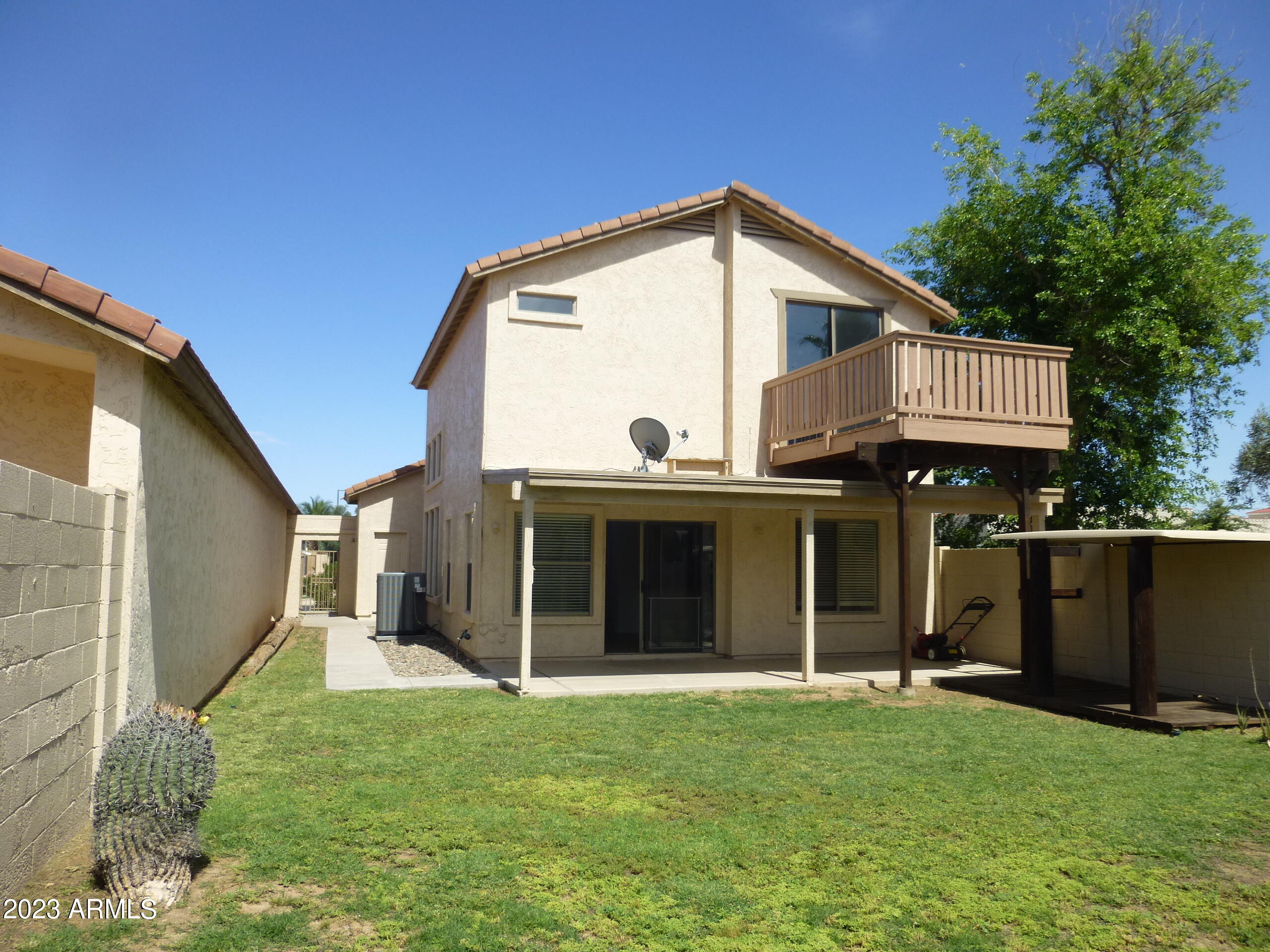 964 South Racine Lane Gilbert, AZ 85296 - Photo 18 of 35 spacious backyard