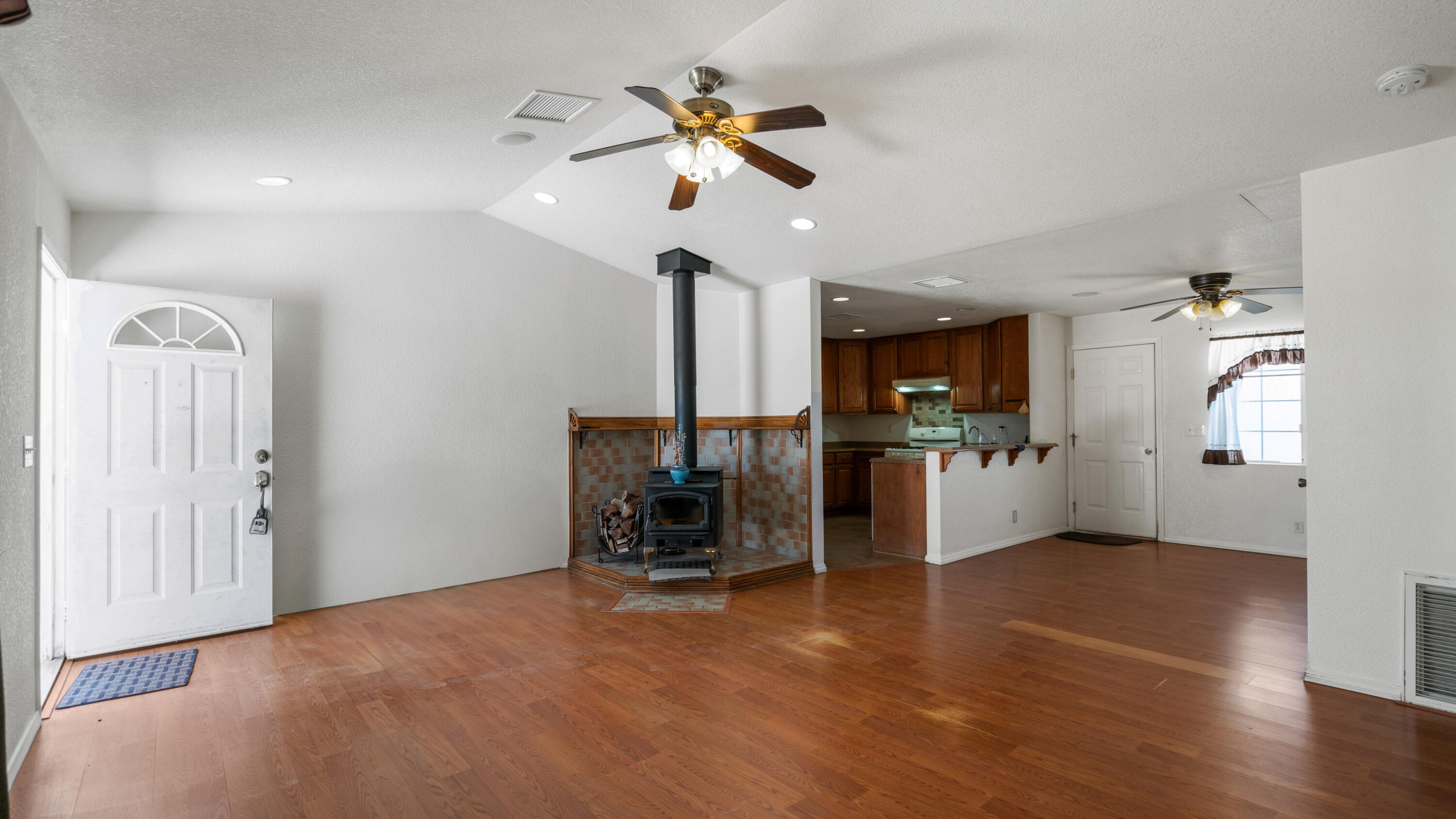 58522 Reche Road Landers, CA 92285 - Photo 49 of 57 58522 Reche Rd Interior-17