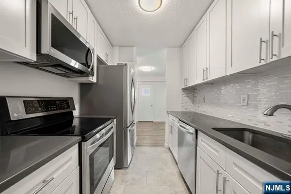 $2,500 | 307 Prospect Avenue, Unit 10G, Hackensack, NJ 07601