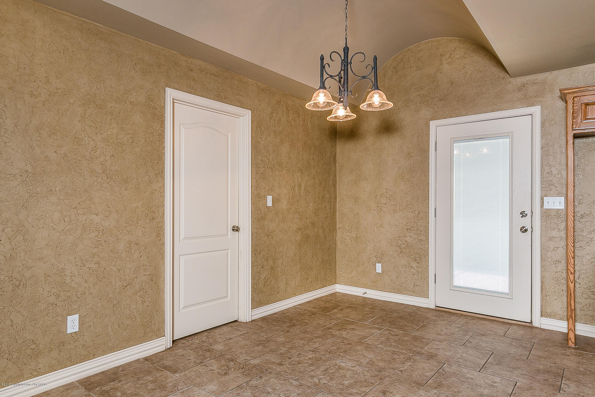 6909 Thunder Road Amarillo, TX 79119 - Photo 11 of 28 012_Breakfast Room.jpg