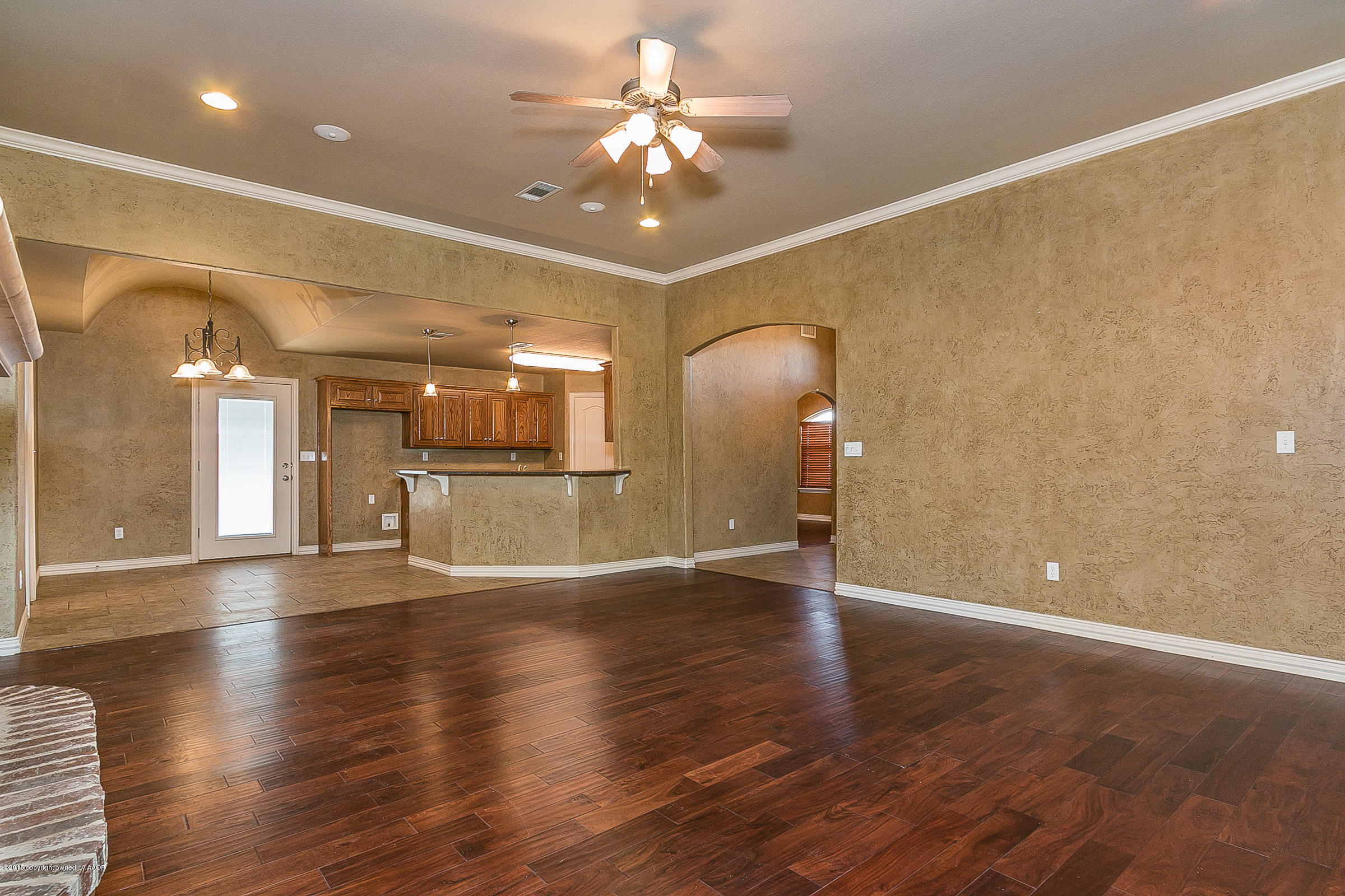 004_Living Room.jpg