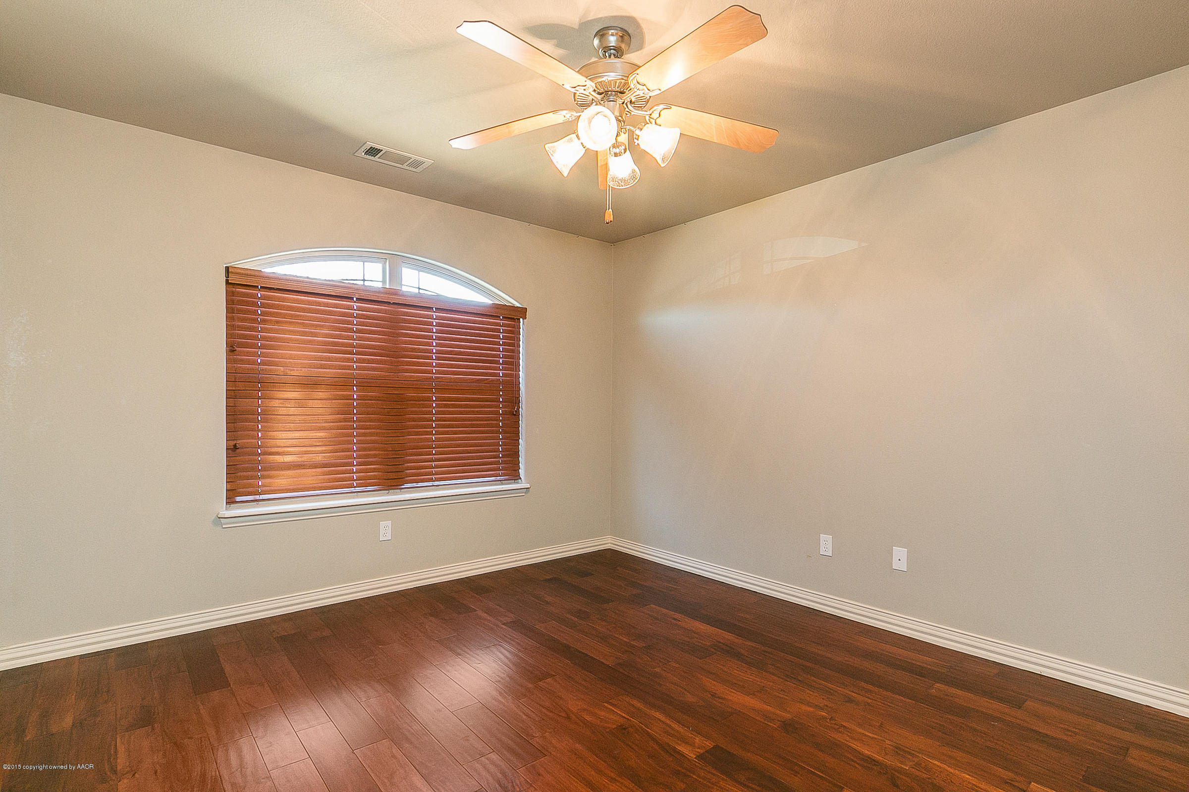 6909 Thunder Road Amarillo, TX 79119 - Photo 26 of 28 021_Bedroom 3.jpg