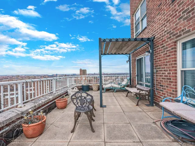 $1,399,000 | 107-40 Queens Boulevard, Unit 19A PH | Forest Hills
