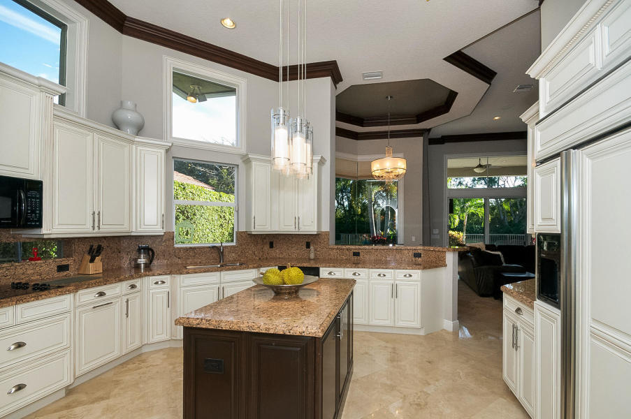 8962 Valhalla Drive Delray Beach, FL 33446 - Photo 13 of 51 20180206191446158919000000-o