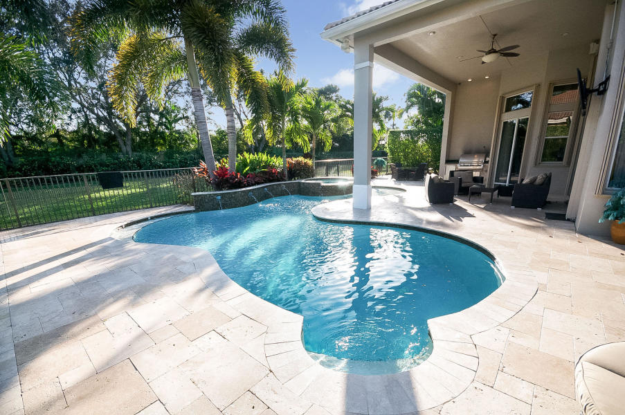 8962 Valhalla Drive Delray Beach, FL 33446 - Photo 32 of 51 20180206191450602283000000-o