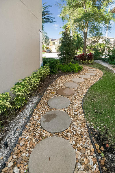 8962 Valhalla Drive Delray Beach, FL 33446 - Photo 33 of 51 20180206191449842756000000-o