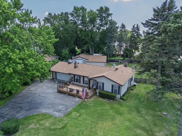 $349,900 | 4437 North Richmond Road, Ringwood, IL 60072
