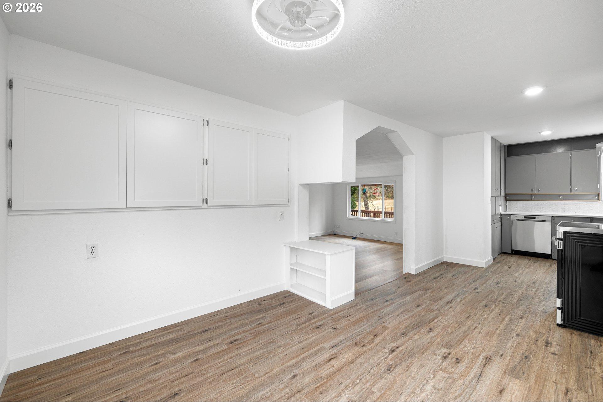 35300 Southeast Gunderson Road Sandy, OR 97055 - Photo 11 of 47 Dining Room