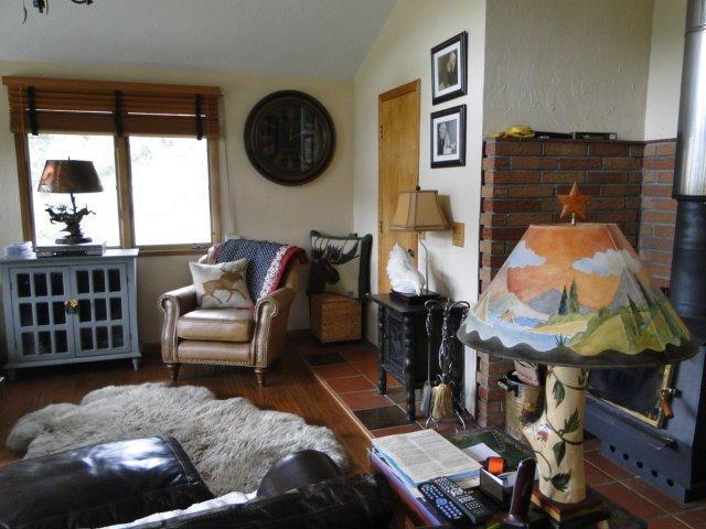 2000 Limpy Creek Road Grants Pass, OR 97527 - Photo 13 of 35 Gallery Image 13