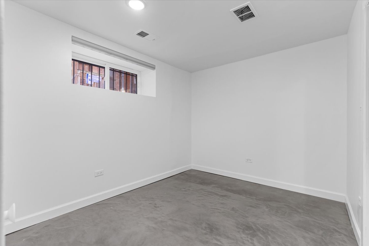 722 South Laflin Street, Unit G Chicago, IL 60607 - Photo 11 of 16