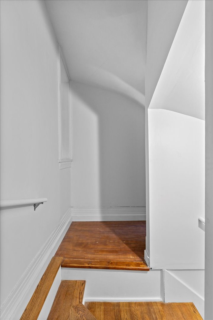 722 South Laflin Street, Unit G Chicago, IL 60607 - Photo 14 of 16