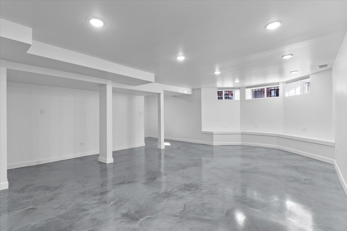 722 South Laflin Street, Unit G Chicago, IL 60607 - Photo 3 of 16