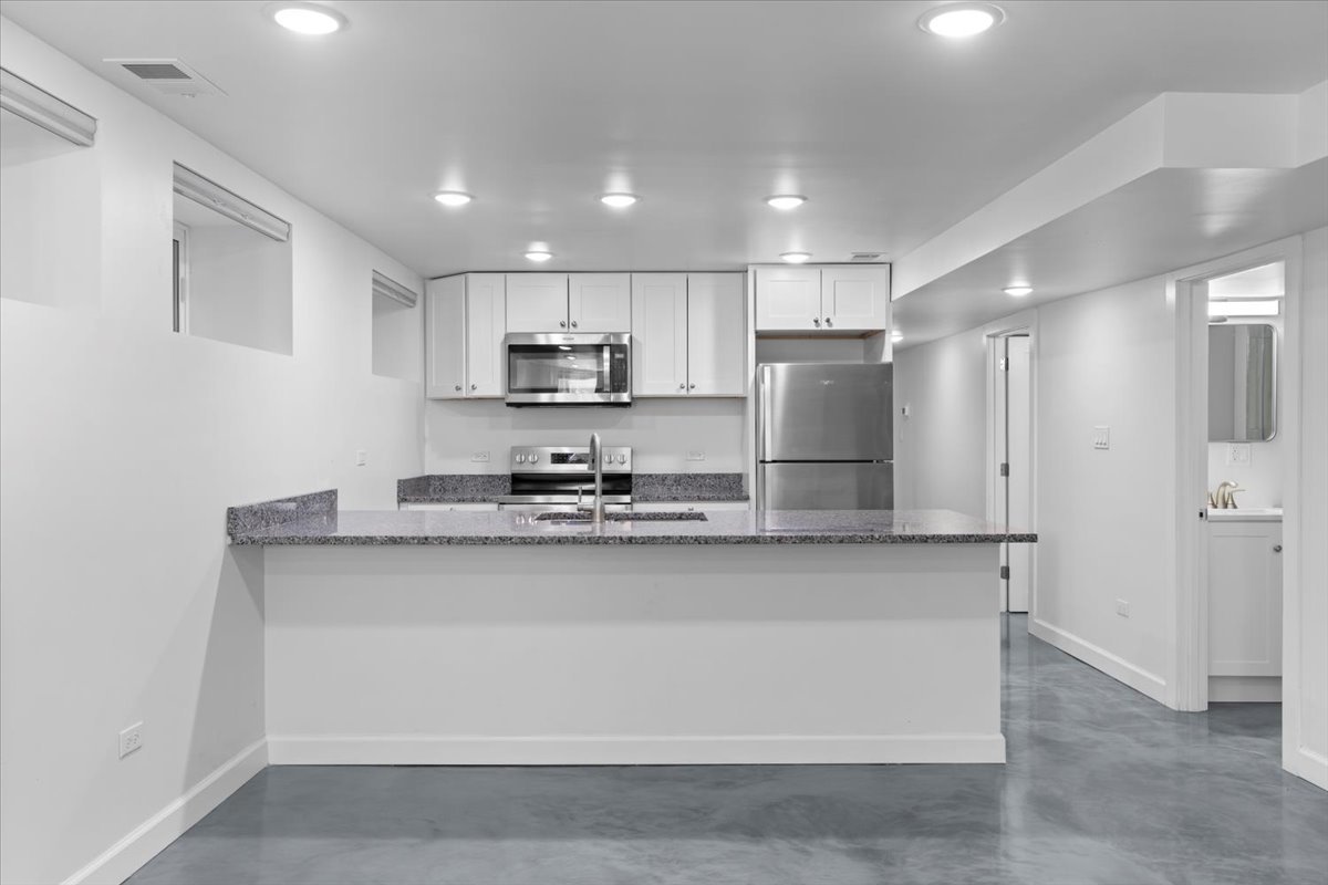 722 South Laflin Street, Unit G Chicago, IL 60607 - Photo 5 of 16