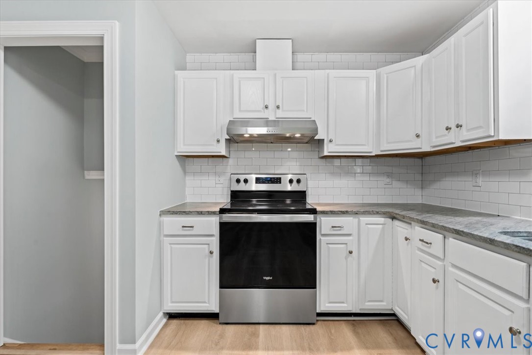7010 Slate Road Chesterfield, VA 23832 - Photo 39 of 45 Kitchen featuring white shaker-style cabinetry, a