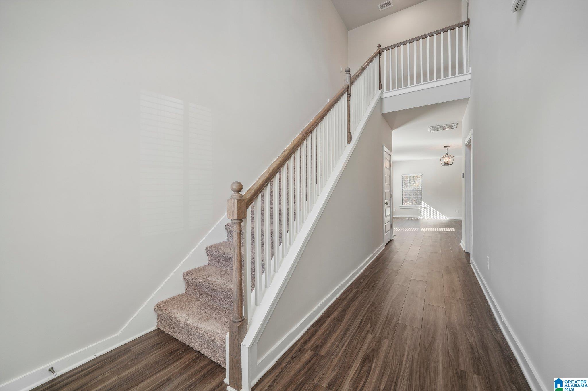 175 Ridgeview Circle Jemison, AL 35085 - Photo 11 of 37