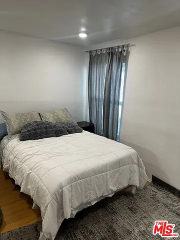 $525,000 | 5700 Etiwanda Avenue, Unit 135, Tarzana, CA 91356