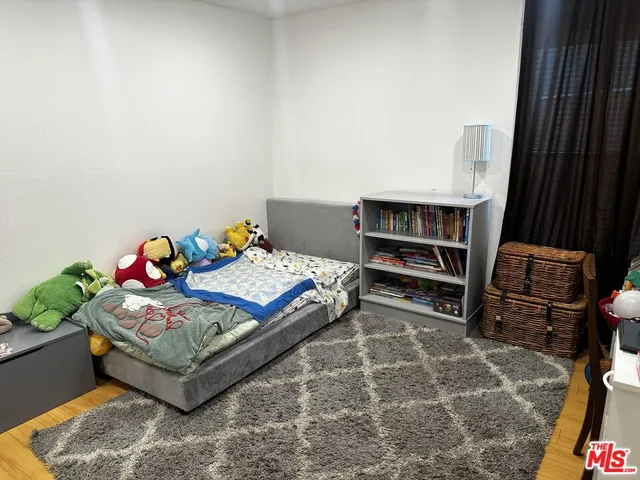 $525,000 | 5700 Etiwanda Avenue, Unit 135, Tarzana, CA 91356