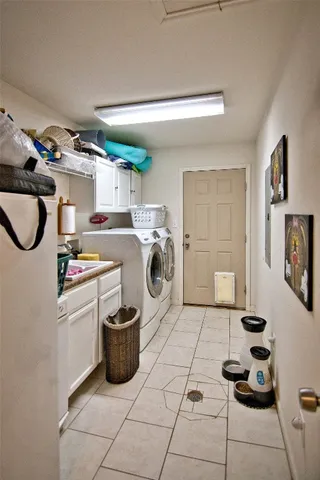 $2,402,720 | 2010 County Road 228, Florence, TX 76527