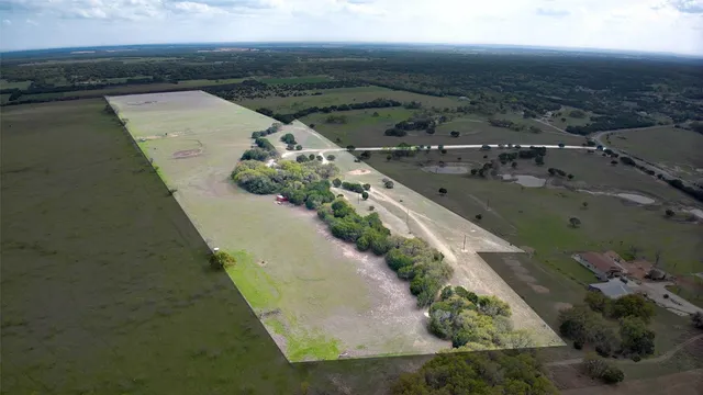 $2,402,720 | 2010 County Road 228, Florence, TX 76527