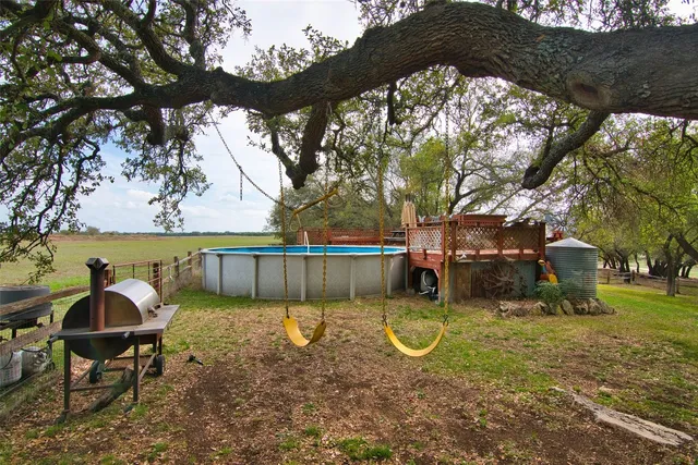 $2,402,720 | 2010 County Road 228, Florence, TX 76527