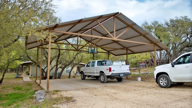 $2,402,720 | 2010 County Road 228, Florence, TX 76527