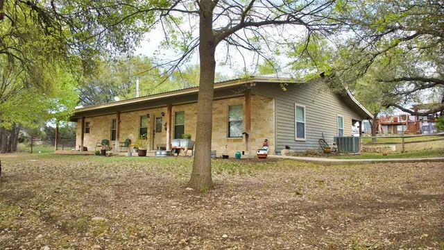 $2,402,720 | 2010 County Road 228, Florence, TX 76527