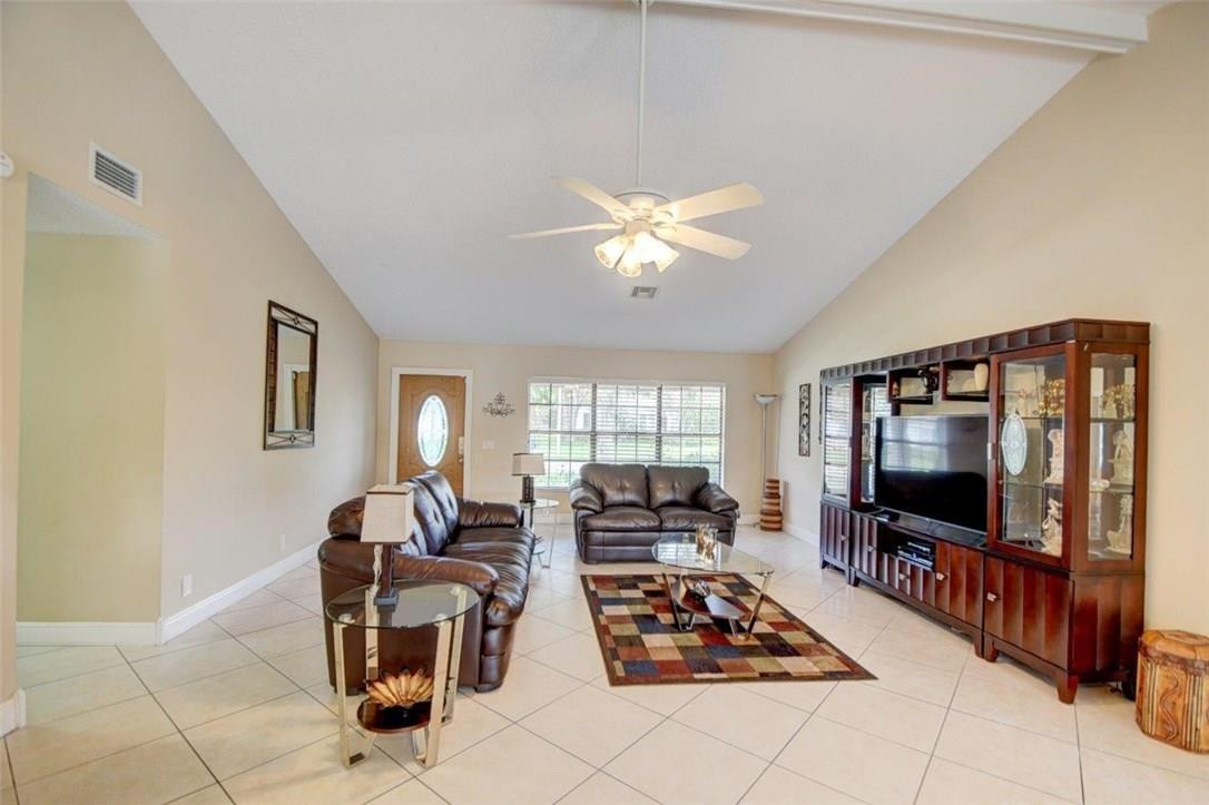 18305 102nd Way South Boca Raton, FL 33498 - Photo 4 of 24 Photo 4