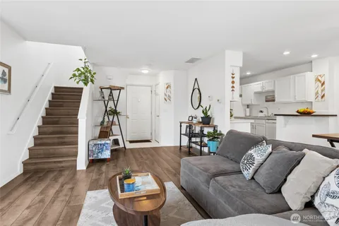 $415,000 | 117 21st Street Southeast, Unit D, Auburn, WA 98002