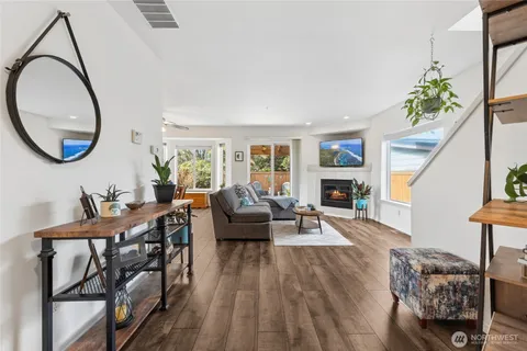 $415,000 | 117 21st Street Southeast, Unit D, Auburn, WA 98002