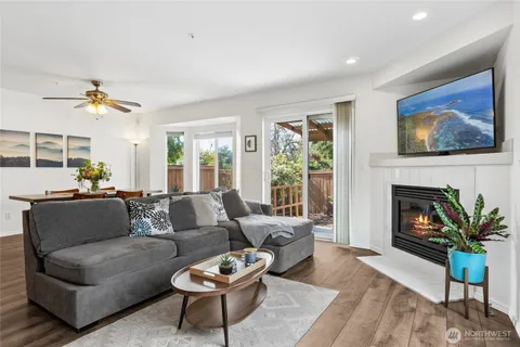 $415,000 | 117 21st Street Southeast, Unit D, Auburn, WA 98002