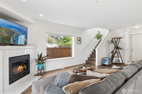 $415,000 | 117 21st Street Southeast, Unit D, Auburn, WA 98002