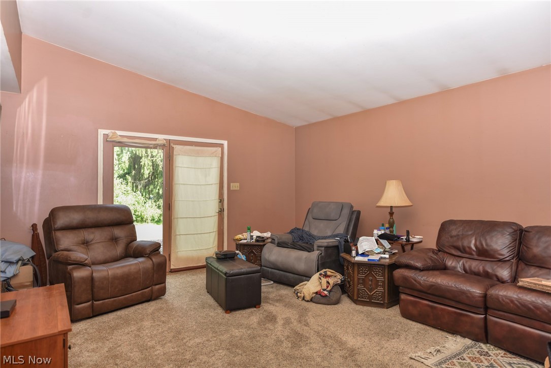 526 Ridge Road Newton Falls, OH 44444 - Photo 7 of 13