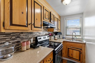 219 Bucklin Street Pawtucket, RI 02861 - Photo 10 of 21