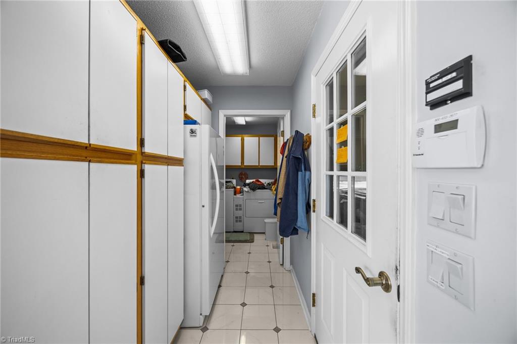 4024 Rural Retreat Road Burlington, NC 27215 - Photo 23 of 50 Hall to Laundry/ 1/2 bath from Kitchen