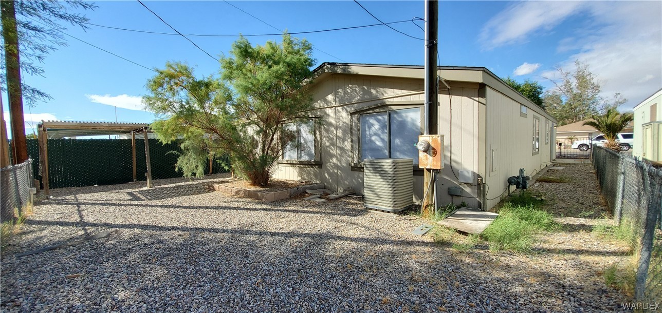1910 Rio Grande Road Bullhead City, AZ 86442 - Photo 8 of 31