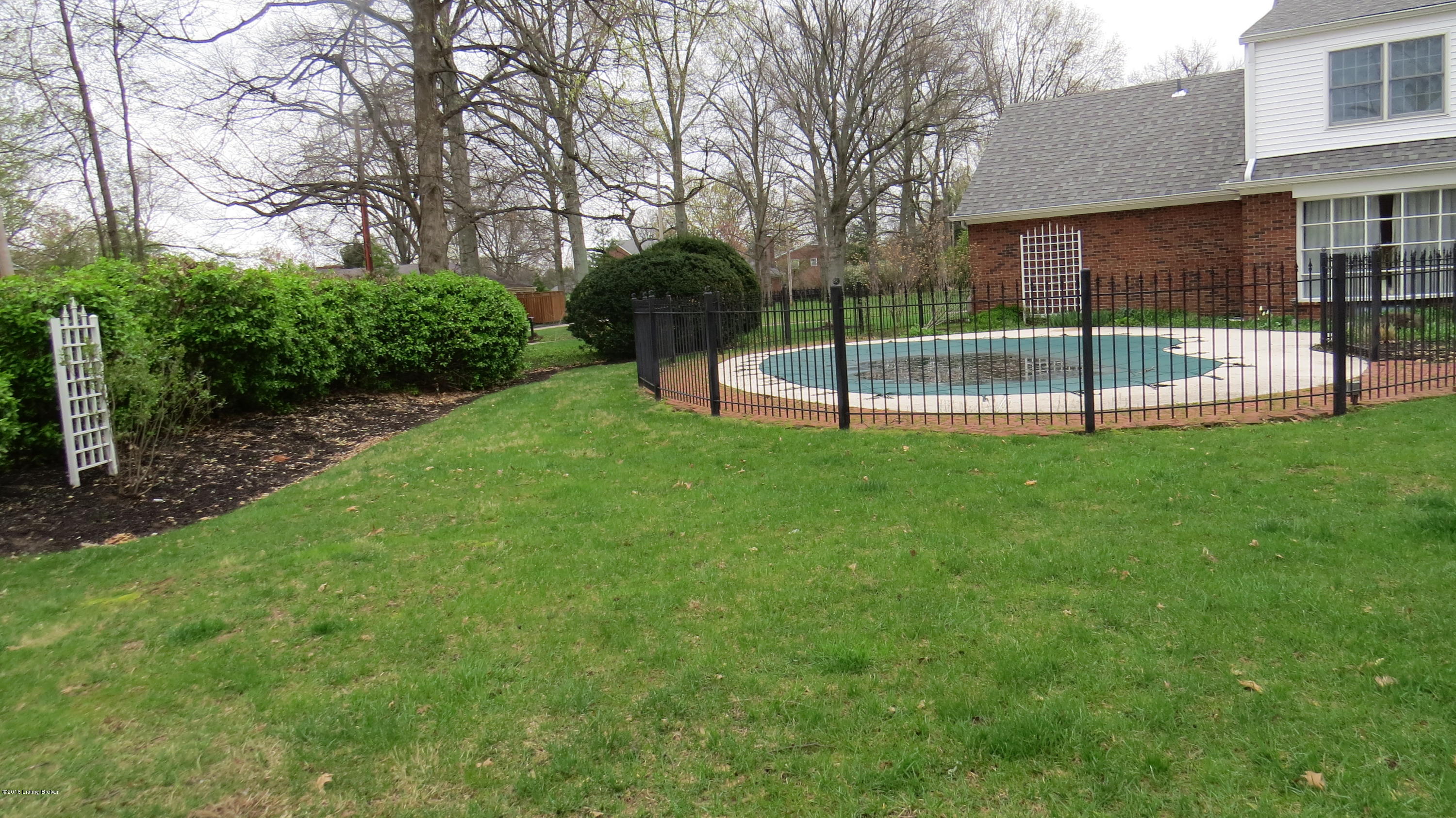 305 South Chadwick Road Louisville, KY 40222 - Photo 32 of 33 IMG_0038