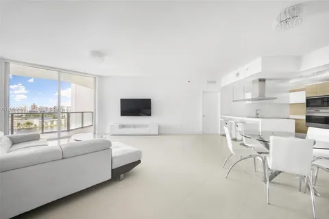 $1,249,999 | 17301 Biscayne Boulevard, Unit 1704, North Miami Beach, FL 33160