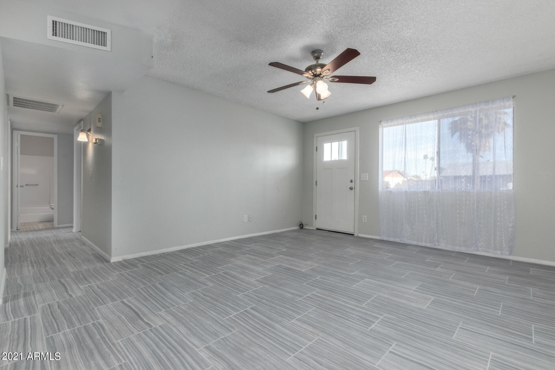 4419 West Hatcher Road Glendale, AZ 85302 - Photo 6 of 38 Hatcher-5