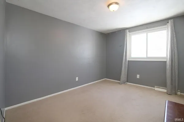 $220,000 | 5019 Devonshire Drive, Fort Wayne, IN 46806