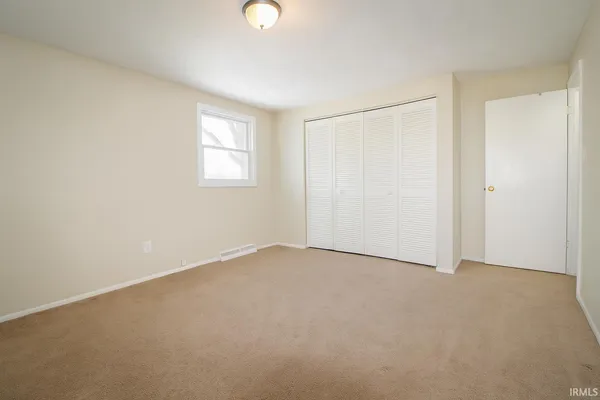 $220,000 | 5019 Devonshire Drive, Fort Wayne, IN 46806